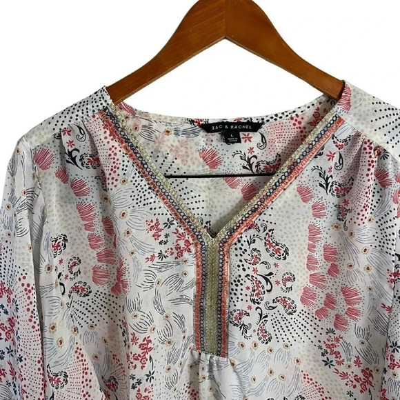 Zac & Rachel Sheer Flowy Blouse Size Large Metallic Embroidered V Neck Relaxed - Picture 4 of 5